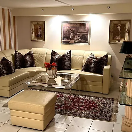 Tiffany's Ferienapartments Sind Alles, Ausser... Gewoehnlich!!! Apartment Timmendorfer Strand